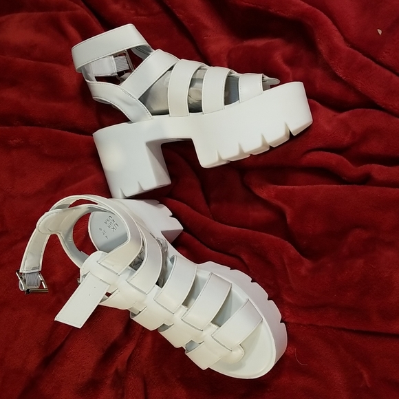 Ready salted size 6 like new. Platform gladiator - Picture 2 of 14